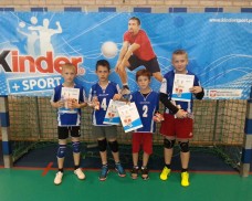 CZWARTE MIEJSCE W WOJEWÓDZKIEJ LIDZE MINI SIATKÓWKI „TRÓJEK” KINDER+ SPORT CHŁOPCÓW
