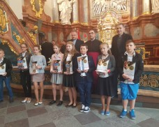 UCZNIOWIE ZKIW W DZIEMIANACH LAUREATAMI KONKURSU KURATORYJNEGO pt. „Braterstwo w Biblii”