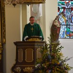 Podziękowanie księdzu Maciejowi Szczodrowskiemu za 5- letnią posługę kapłańską