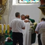 Podziękowanie księdzu Maciejowi Szczodrowskiemu za 5- letnią posługę kapłańską