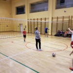 ŚWIĄTECZNY TURNIEJ MINI SIATKÓWKI „JEDYNEK” DLA  KLAS III