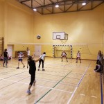 ŚWIĄTECZNY TURNIEJ MINI SIATKÓWKI „DWÓJEK” DLA CHŁOPCÓW I DZIEWCZĄT Z KLAS 4 – 6