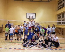 ŚWIĄTECZNY TURNIEJ MINI SIATKÓWKI „DWÓJEK” DLA CHŁOPCÓW I DZIEWCZĄT Z KLAS 4 – 6