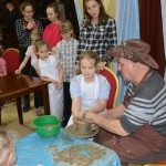 Lepienie garnków z gliny