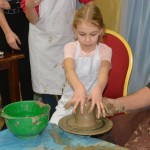 Lepienie garnków z gliny