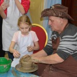 Lepienie garnków z gliny