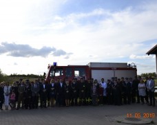 Poświęcenie nowszego samochodu strażackiego